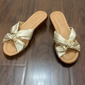 Easy Street Tuscany Cella Gold Bow Slide Sandals Champagne